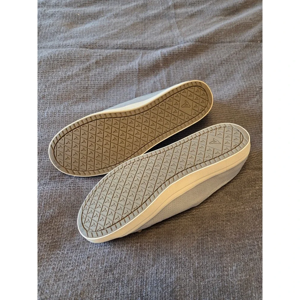 Sperry Crest Vibe Plushwave Sneaker W Blue Perforated Suede Boat Shoe Low Top‎